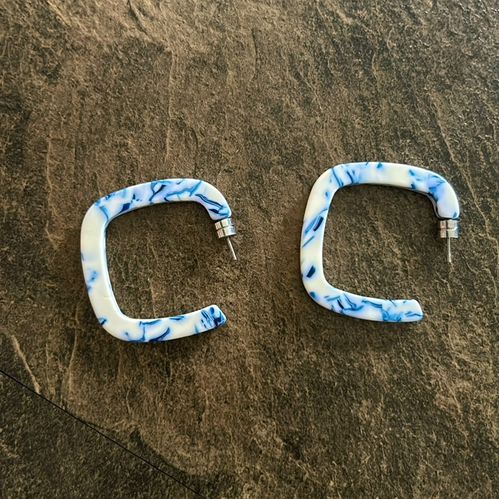 Square hoop earrings